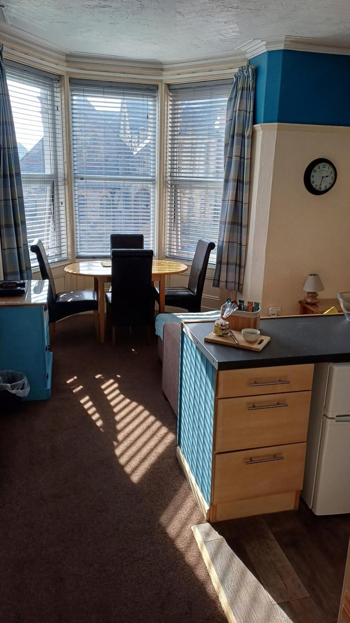 Morwenna Luxury Holiday Apartments Llandudno Exterior photo