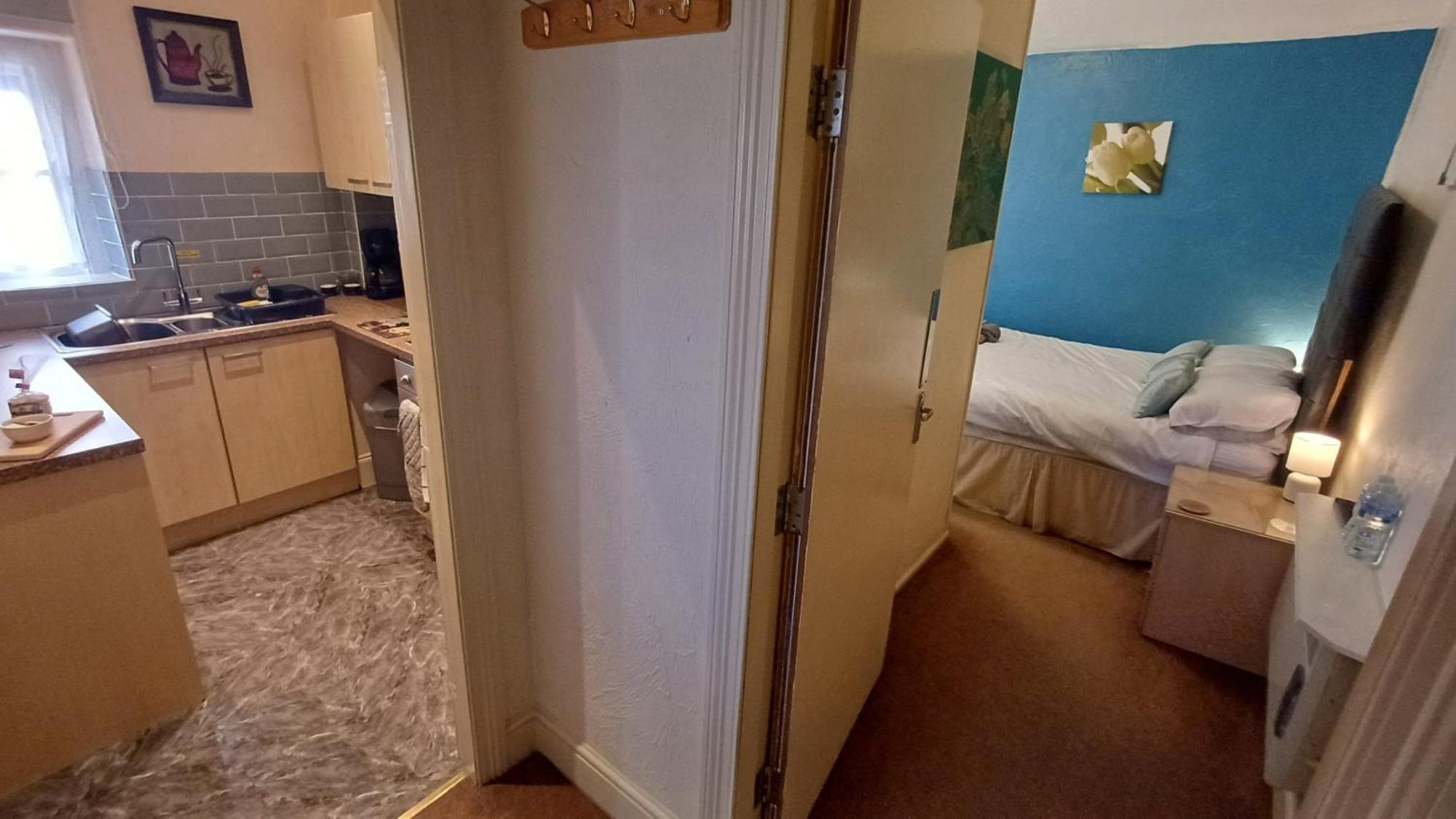 Morwenna Luxury Holiday Apartments Llandudno Exterior photo