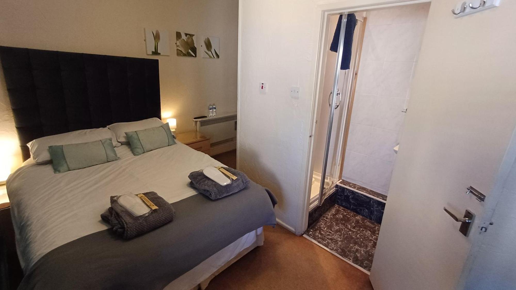 Morwenna Luxury Holiday Apartments Llandudno Exterior photo
