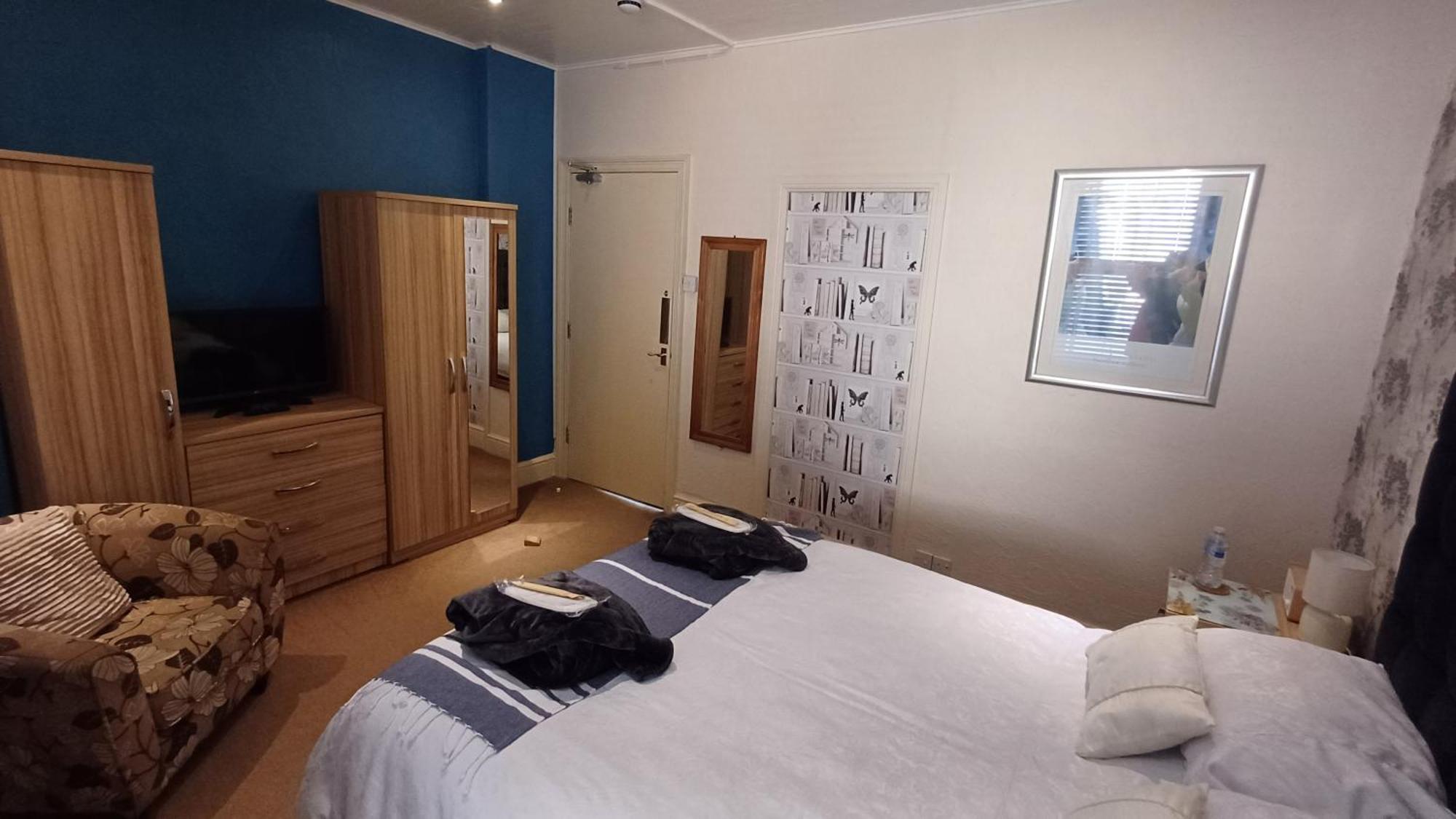 Morwenna Luxury Holiday Apartments Llandudno Exterior photo